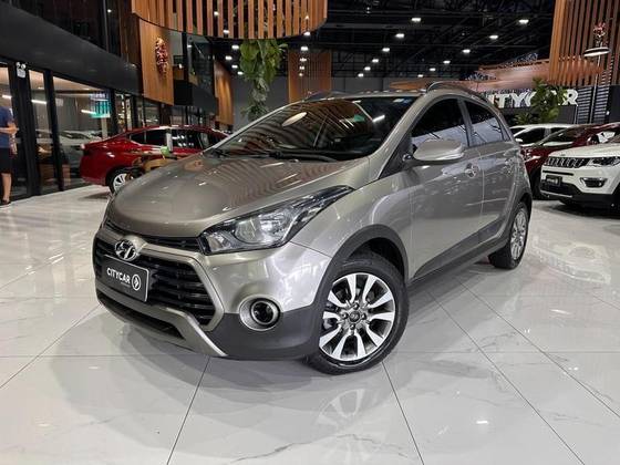HYUNDAI HB20X 1.6 16V STYLE FLEX 4P AUTOMÁTICO